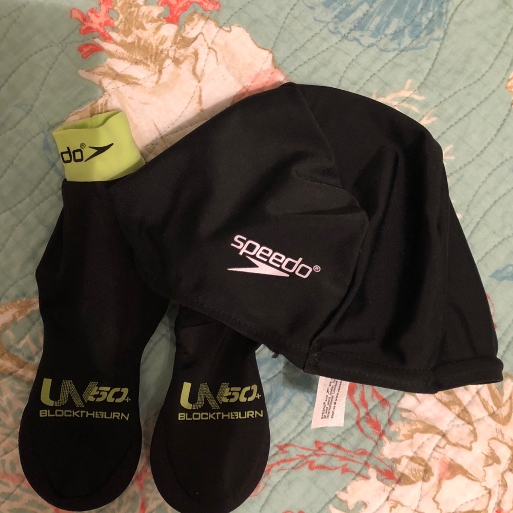 TODDLER SPEEDO SPF HAT AND WATER SLIPPERS